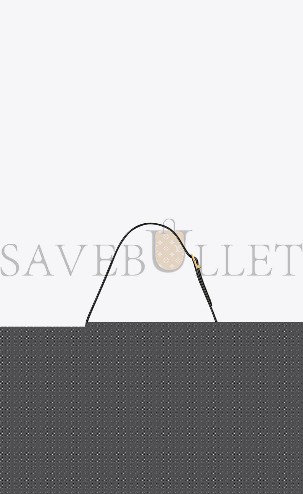 YSL LE 5 A 7 IN PATENT LEATHER 6572280UF0W1000 (23*16*6.5cm)
