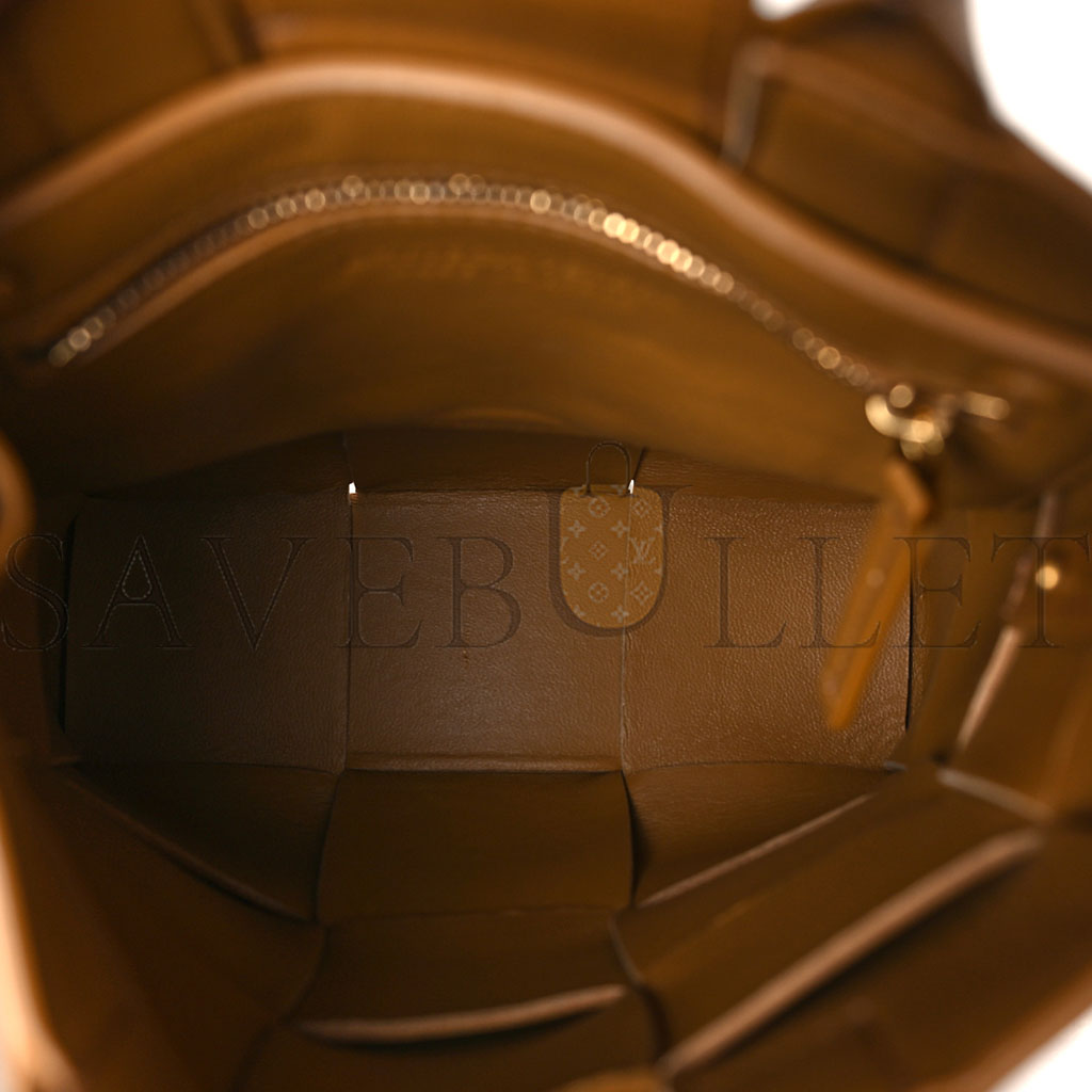 bo*te*ga ve*ne*ta lambskin maxi intrecciato mini N0*H south cassette tote camel gold (27*24*5cm)