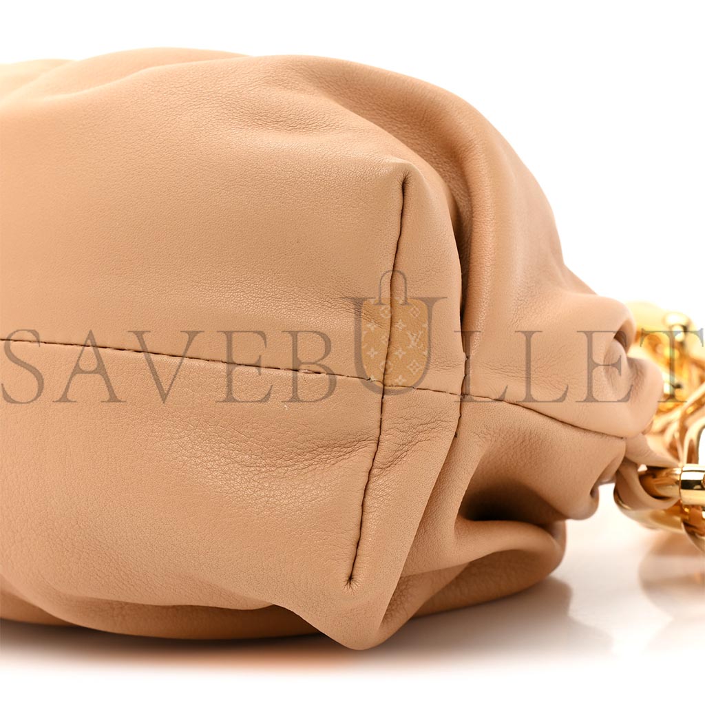 bo*te*ga Ve*ne*ta calfskin teen chain pouch almond (25*13*10cm)
