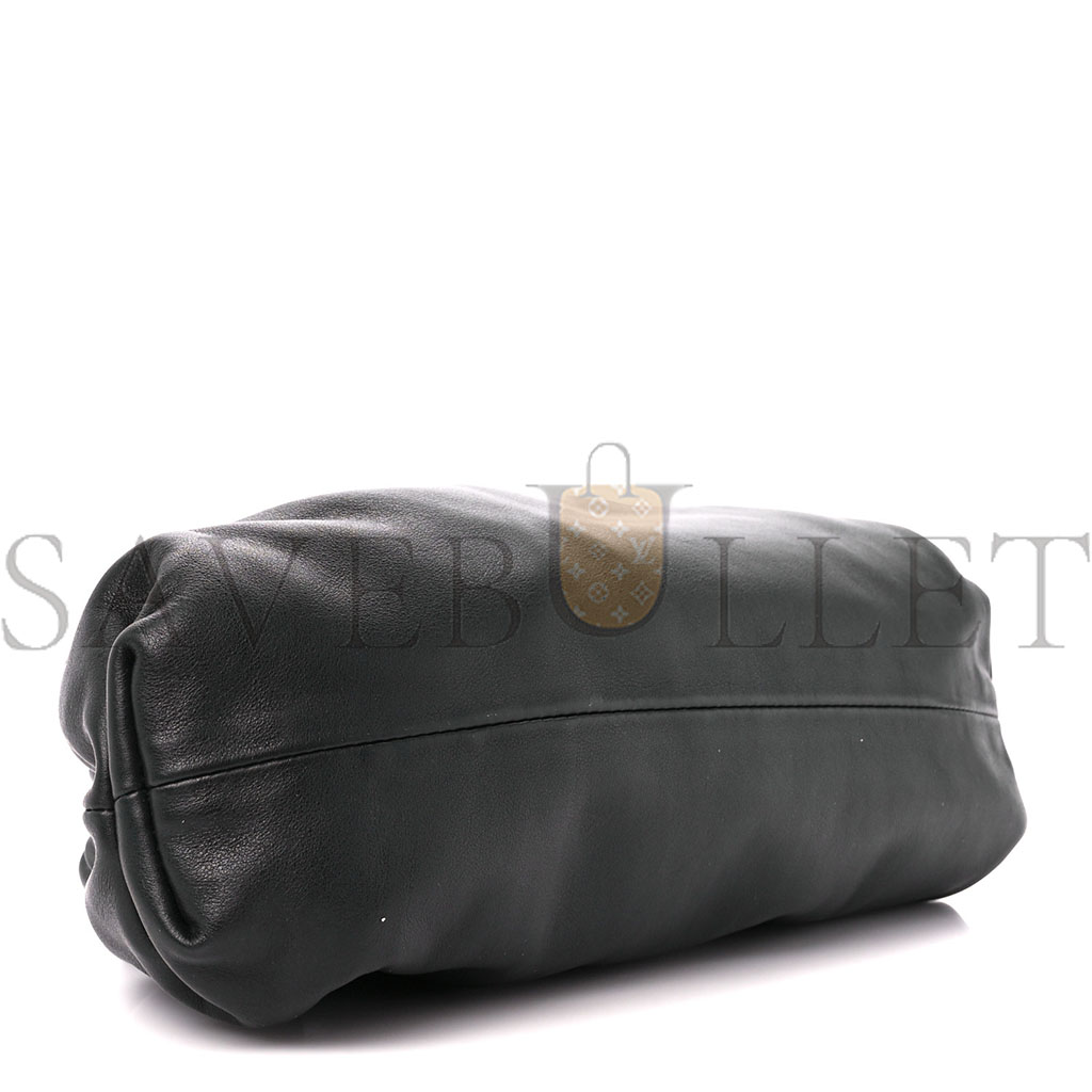bo*te*ga Ve*ne*ta smooth butter calf teen pouch black (38*18*8)