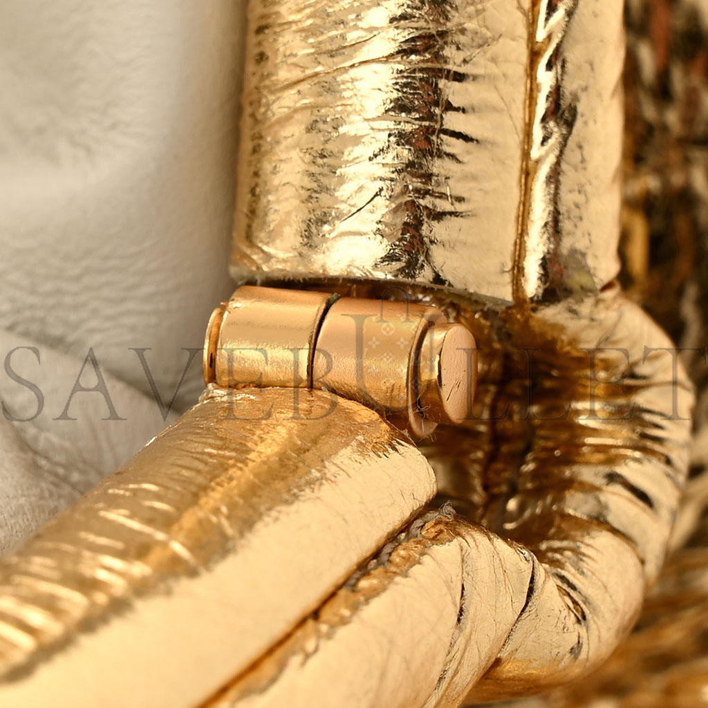 bo*te*ga Ve*ne*ta metallic crinkled lambskin the mini pouch oro (22*12*6cm)