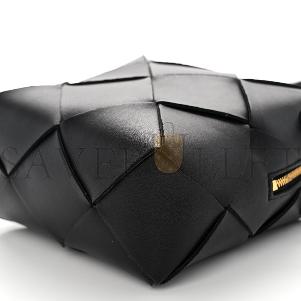 bo*te*ga Ve*ne*ta lambskin maxi intrecciato mini cassette camera bag black (15*14*7cm)