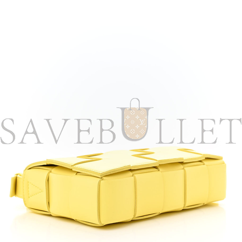 bo*te*ga Ve*ne*ta nappa maxi intreccio cassette bag lemonade (23*15*5.5cm)