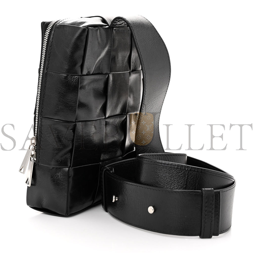bo*te*ga Ve*ne*ta paper calfskin intreccio mini cassette sling bag black (19*13*5cm)