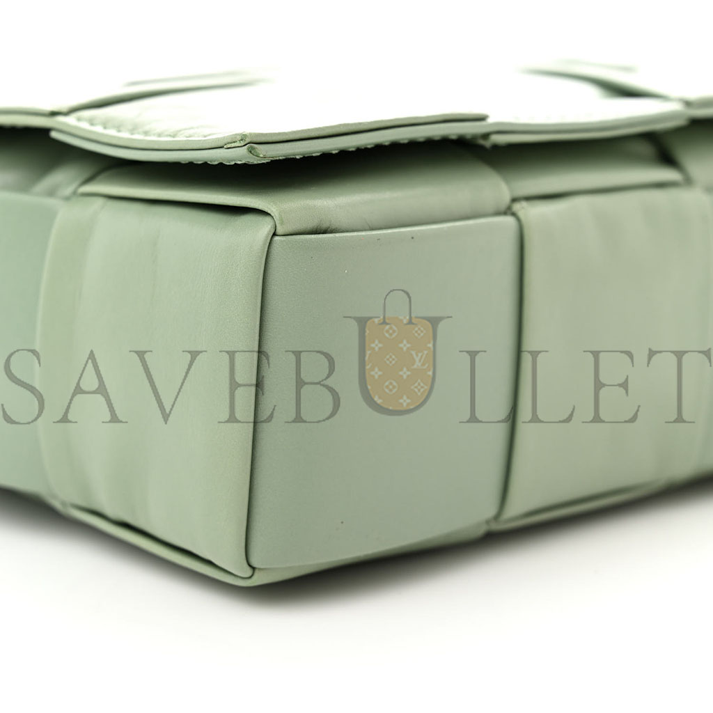 bo*te*ga Ve*ne*ta paper calfskin maxi intreccio cassette crossbody bag sage (23*15*5.5cm)