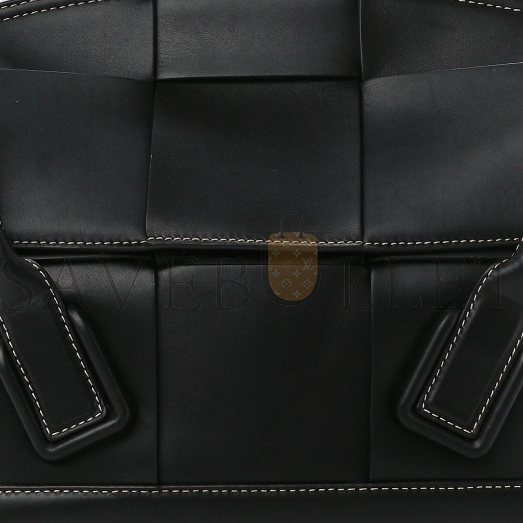bo*te*ga Ve*ne*ta french calfskin maxi intrecciato arco 33 black (25*22*9cm)