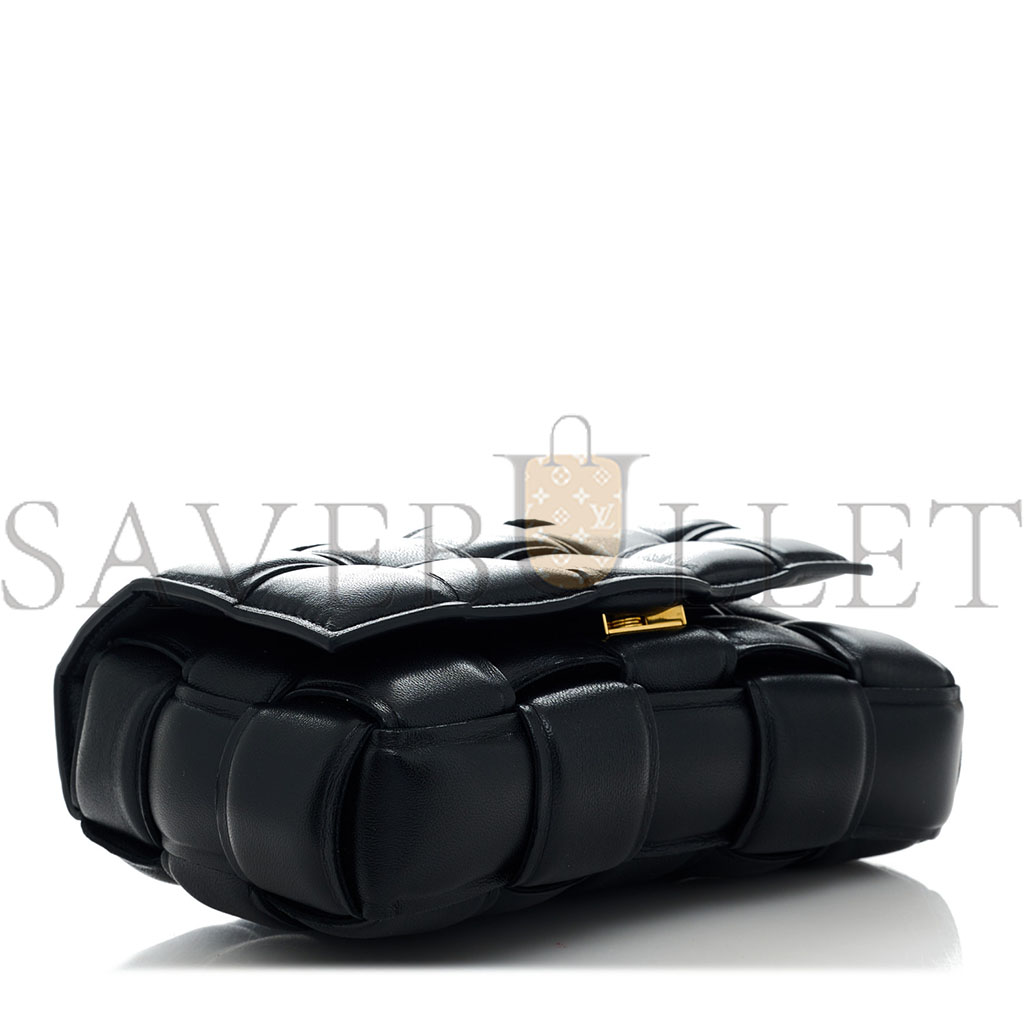 bo*te*ga Ve*ne*ta nappa maxi intrecciato small padded cassette crossbody bag black (19*12*5cm)