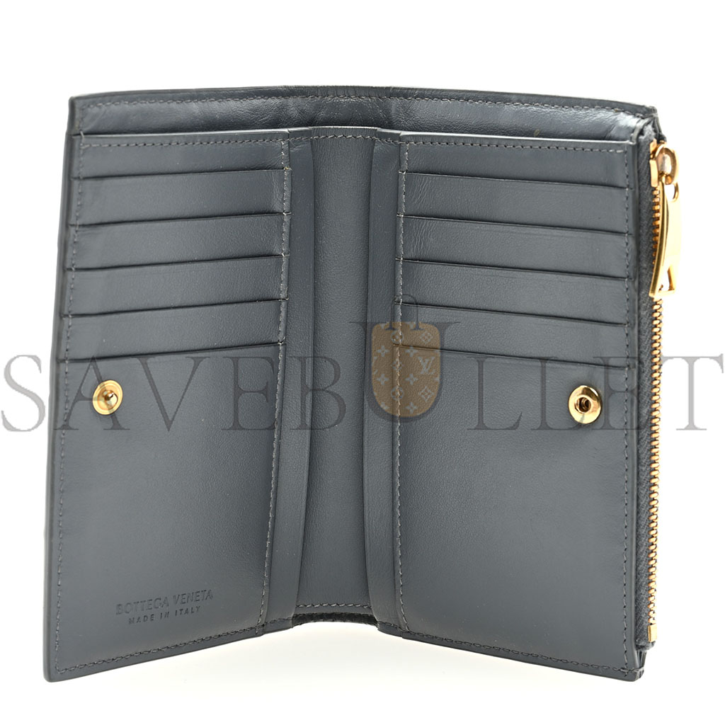 bo*te*ga Ve*ne*ta nappa maxi intrecciato medium cassette bifold zip wallet thunder (15*12*1cm)