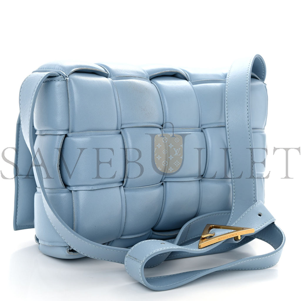 bo*te*ga Ve*ne*ta nappa maxi intreccio padded cassette crossbody bag ice (26*18*8cm)