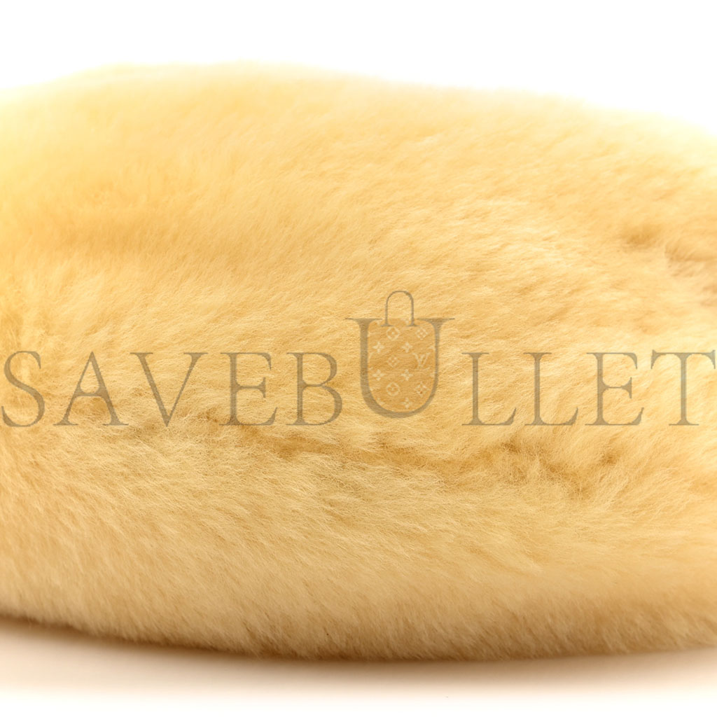 bo*te*ga Ve*ne*ta shearling lambskin mini jodie teddy (23*16cm)