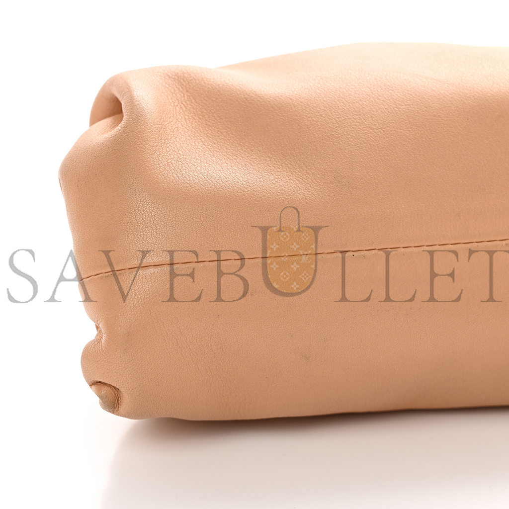 bo*te*ga Ve*ne*ta calfskin teen pouch almond (29*18*8cm)