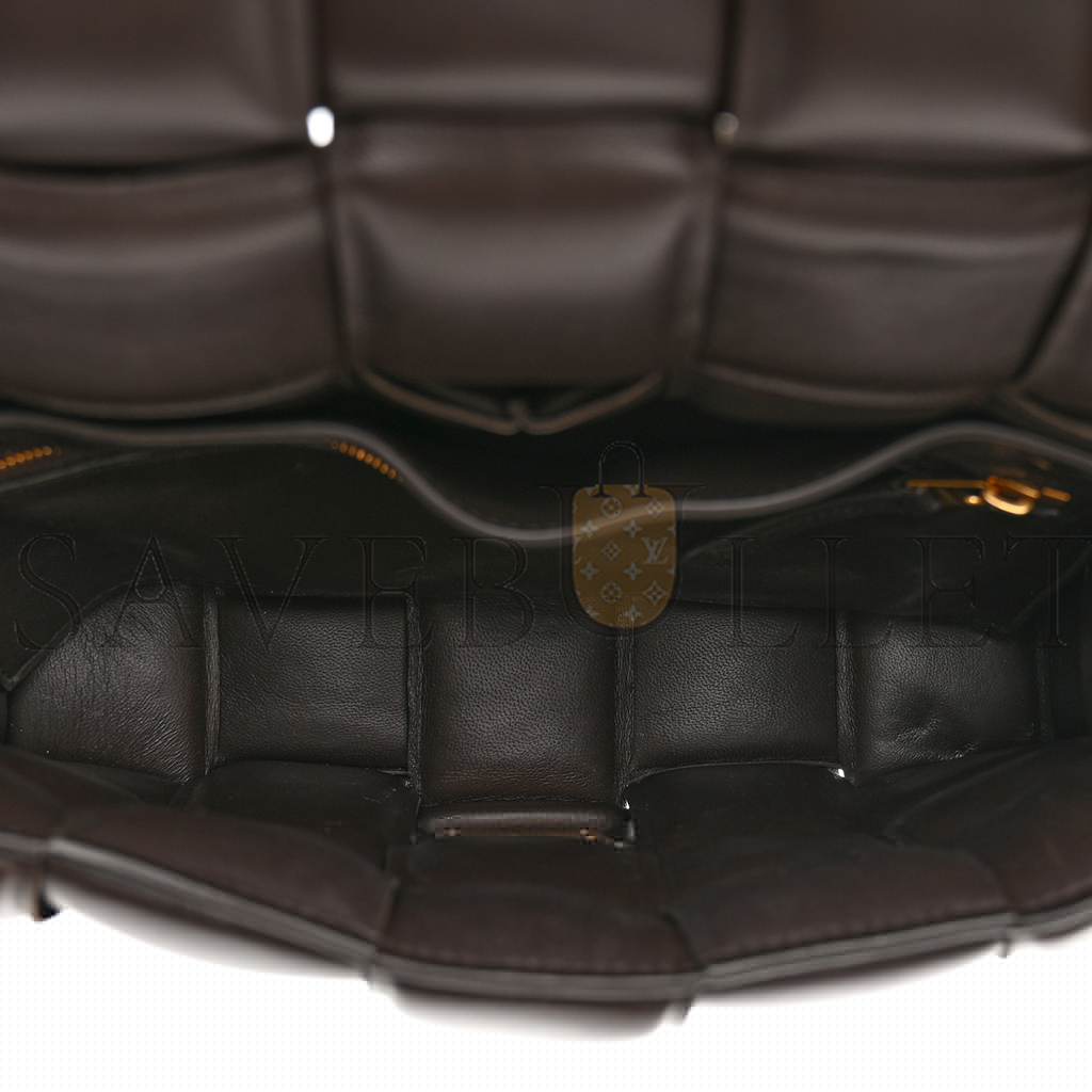 bo*te*ga Ve*ne*ta nappa maxi intreccio padded cassette crossbody bag fondant (26*18*8cm)