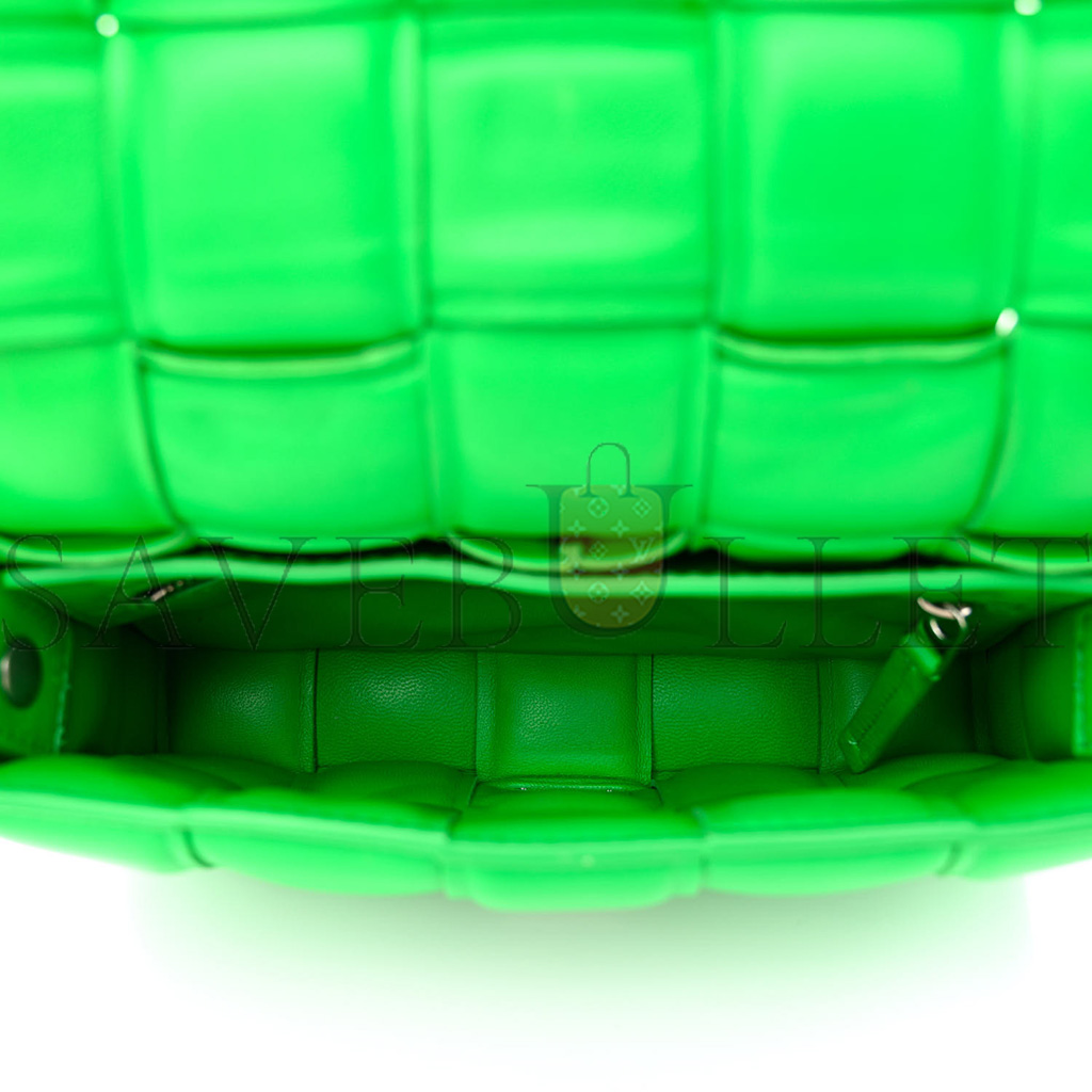 bo*te*ga Ve*ne*ta nappa maxi intreccio padded cassette crossbody bag parakeet (19*12*5cm)