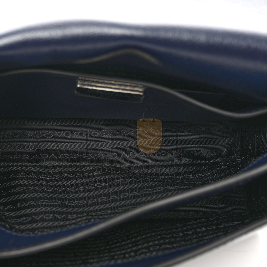 Pra*a glace calf shoulder bag baltico (23*16*10cm)