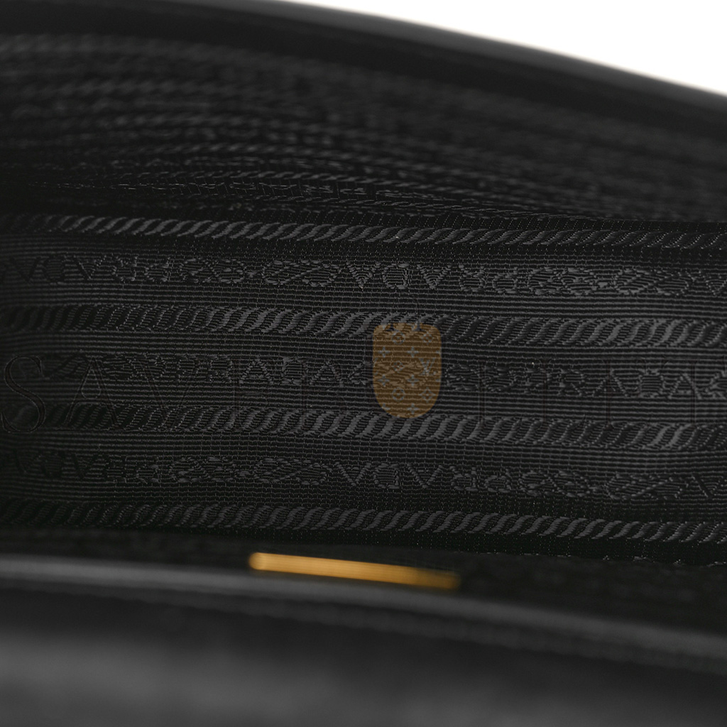 Pra*a saffiano soft calfskin chain shoulder bag black (20*13*6cm)