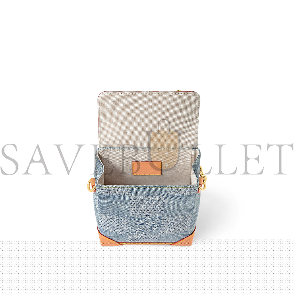 l**is V*t*n nano steamer n40751 (18*15*7cm)