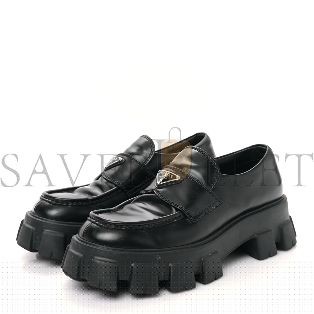 Pra*a spazzolato rois metal triangle logo mens monolith 55mm loafers 6 black