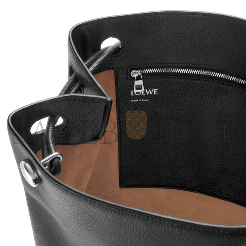 l0ew* pebble hobo in S*pple grained calfskin banbptmx01 (27.5*40*11.5cm)