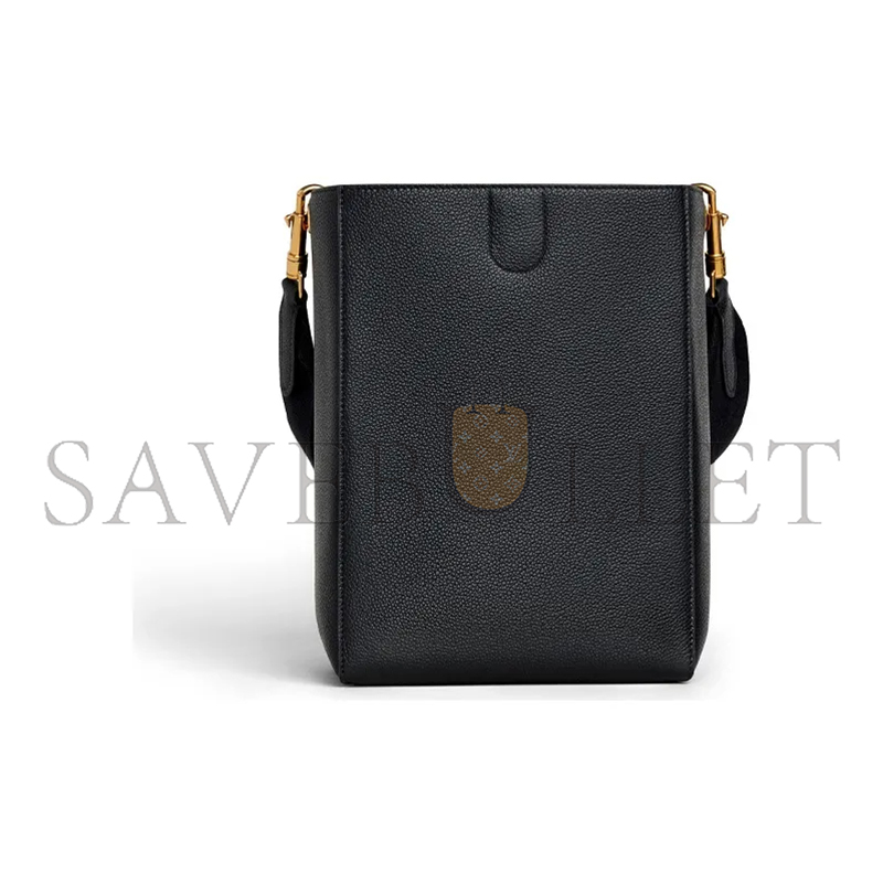 Ce**e small bucket bag in sangle seau pebbled calfskin 189303ah4.38no (25*18*12cm)