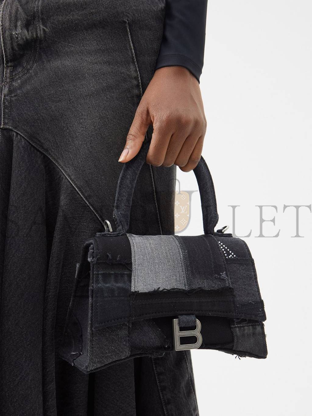 Ba*len*cia*ga blue hourglass s embellished denim bag matchesfashion us (22.8*16.5*20cm)