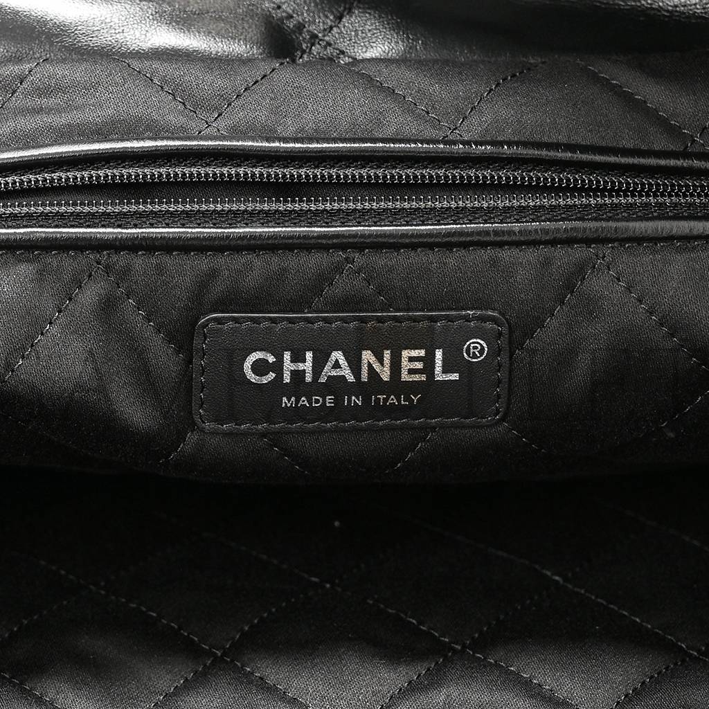 Ch*el shiny calfskin quilted Ch*el 22 so black black hardware (37*35*7cm)