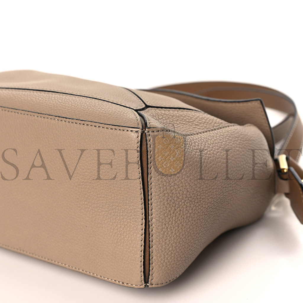 l*ew* grained calfskin small puzzle bag sand mink (24*16.5*10.5cm)