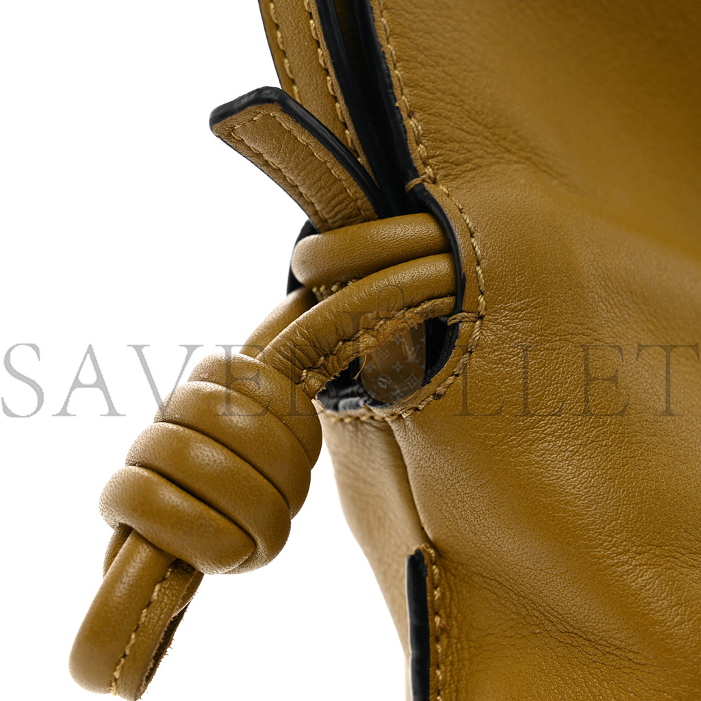 l*ew* calfskin mini flamenco knot clutch ochre (22*19*7cm)