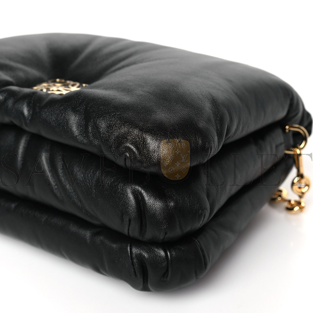 l*ew* lambskin small goya puffer bag black (23*17*10cm)