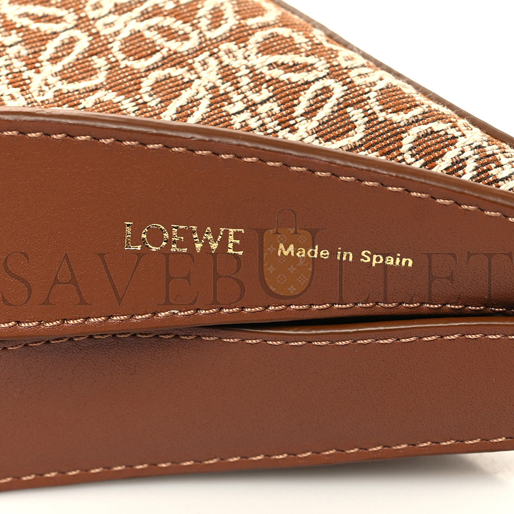 l*ew* jacquard anagram calfskin luna bag tan pecan (26*17*8cm)
