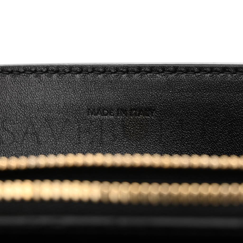 Ce**e satinated calfskin 16 chain bag black (23*14*7cm)