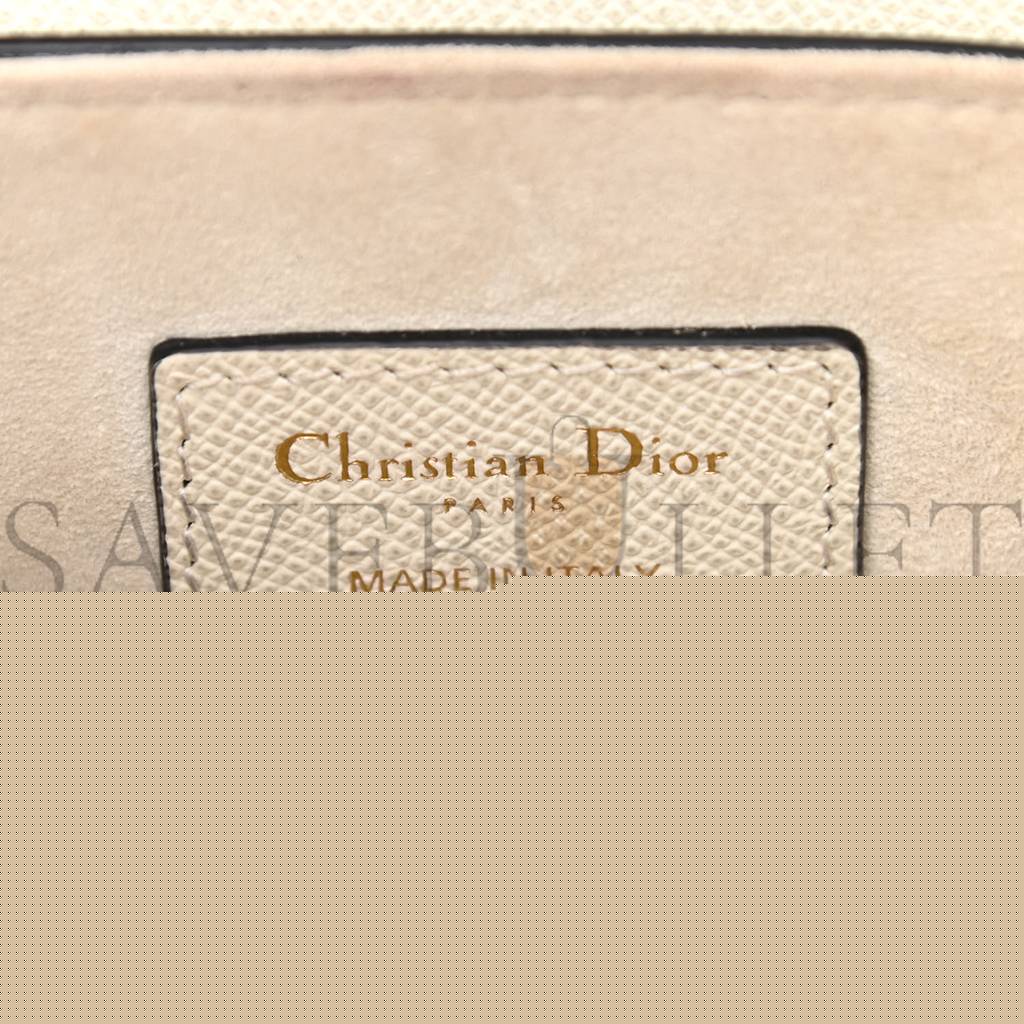 D*or grained calfskin mini saddle bag white (19 x 15 x 6 cm)