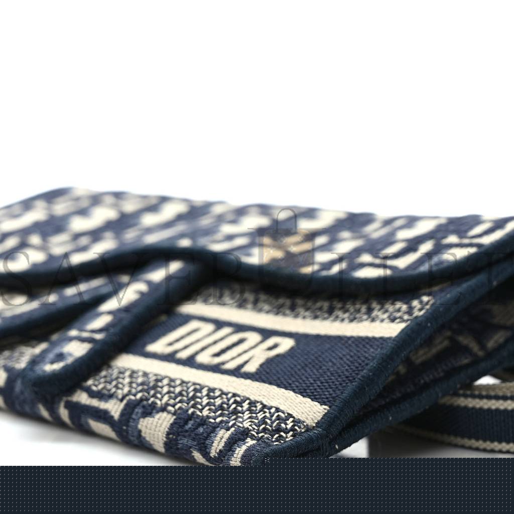 D*or oblique slim saddle pouch blue (21*13*2.5cm)