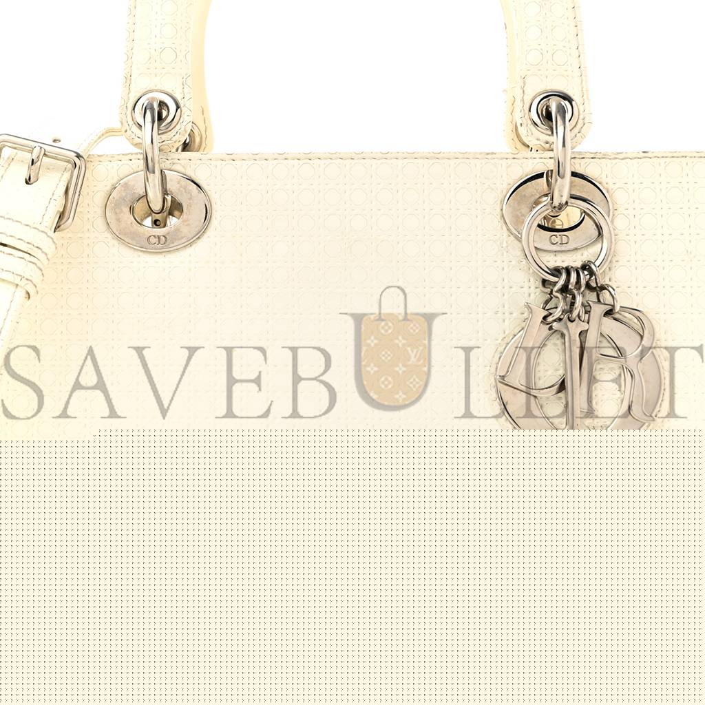 D*or patent micro-cannage medium lady D*or white (24*21*12.1cm)