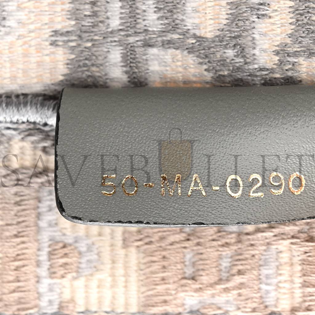 D*or oblique large book tote grey (42*35*16.5cm)