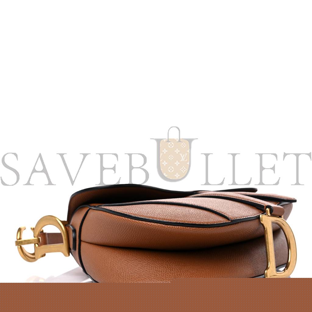 D*or grained calfskin saddle bag camello (24*20*6.4cm)
