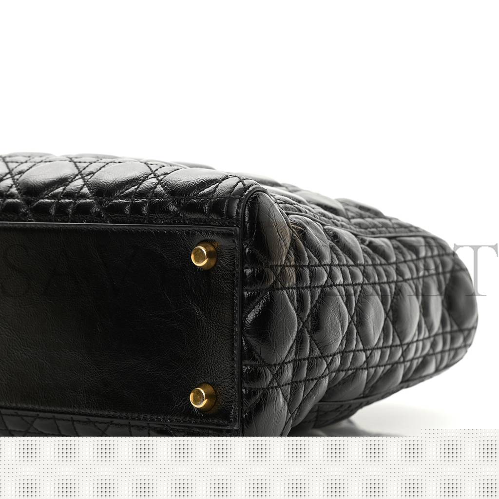 D*or crinkled patent cannage large lady D*or black (32*24*12.7cm)