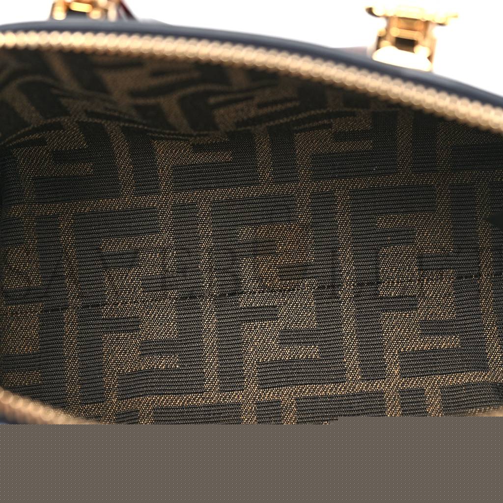 F**di vitello king plexiglass logo embossed mini by the way top handle boston bag black (18*10*9cm)